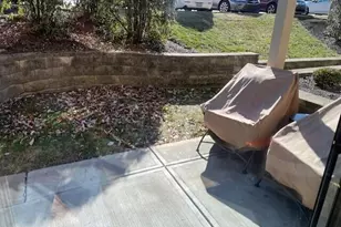 42 Woodland Hills Dr, Southgate, KY 41071 - Photo 2