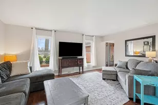 749 Meadow View Dr, Villa Hills, KY 41017 - Photo 2