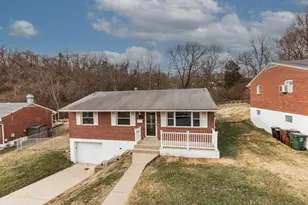 150 Valley View Dr, Southgate, KY 41071 - Photo 2