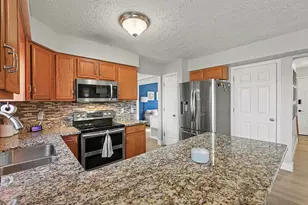 2508 Green Arbor Ct, Burlington, KY 41005 - Photo 6