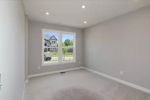 737 Man O War Blvd, Union, KY 41091 - Photo 24