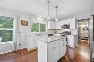 1918 Grovepointe Dr, Florence, KY 41042 - Photo 6