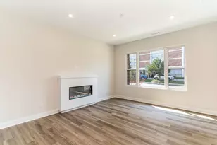 128 W 4th St, Covington, KY 41011 - Photo 8