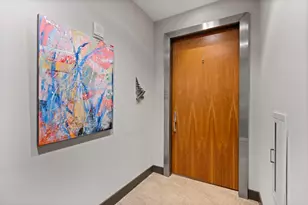 1 Roebling Wy, Covington, KY 41011 - Photo 2