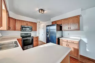 8500 Moonstone Ct, Florence, KY 41042 - Photo 6