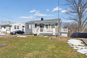 42 Goodridge Dr, Florence, KY 41042 - Photo 2