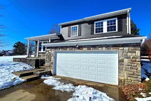 164 Meadow Creek Dr, Florence, KY 41042 - Photo 2