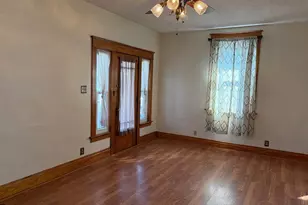 240 Stokesay St, Ludlow, KY 41016 - Photo 2