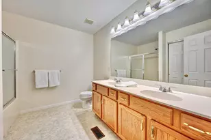 2736 Coachlight Ln, Burlington, KY 41005 - Photo 16