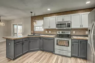 9258 Hawksridge Dr, Covington, KY 41017 - Photo 6