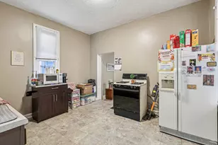 611 W 11th St, Covington, KY 41011 - Photo 8