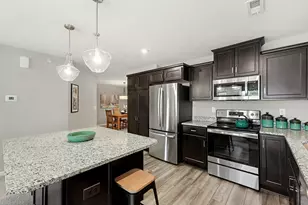 648 Foxhill Dr, Crescent Springs, KY 41017 - Photo 4