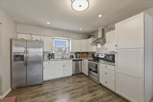 23 Edwards Ave, Florence, KY 41042 - Photo 6