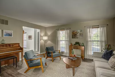 1967 Crescent Terrace, Crescent Springs, KY 41017 - Photo 4