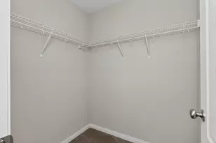 931 Shadowridge Dr, Elsmere, KY 41018 - Photo 8