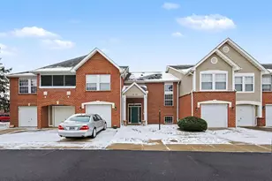 535 Fawn Run Dr, Highland Heights, KY 41076 - Photo 1