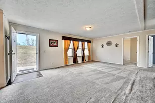 605 Valleyview Dr, Verona, KY 41092 - Photo 2