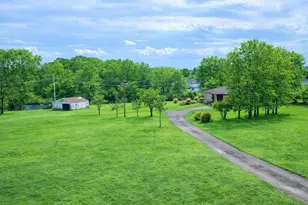 7200 Oakbrook Rd, Florence, KY 41042 - Photo 2