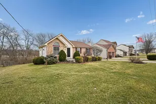 9877 Flagstone Dr, Independence, KY 41051 - Photo 2