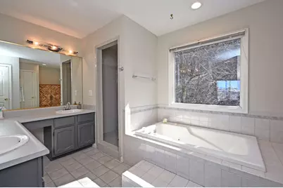 651 Pointe Benton Lane, Covington, KY 41014 - Photo 38