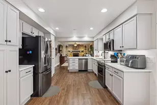 7892 Pleasant Valley Rd, Florence, KY 41042 - Photo 10