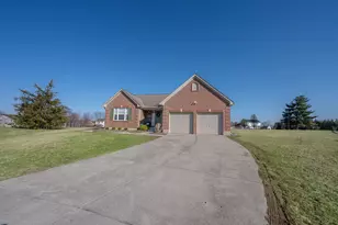 3039 Collier Ln, Burlington, KY 41005 - Photo 2