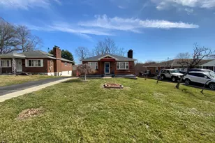 154 Roger Ln, Florence, KY 41042 - Photo 2