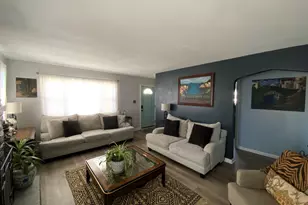 154 Roger Ln, Florence, KY 41042 - Photo 8