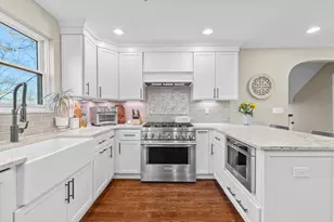 1054 Emerson Rd, Park Hills, KY 41011 - Photo 8