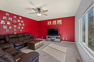 9542 Mdw Lk Dr, Alexandria, KY 41001 - Photo 8