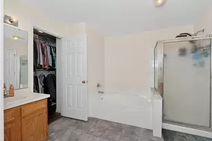7075 Glen Kerry Ct, Florence, KY 41042 - Photo 12