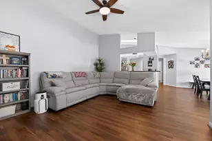 7075 Glen Kerry Ct, Florence, KY 41042 - Photo 2