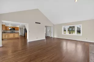 9754 Windsor Way, Florence, KY 41042 - Photo 14