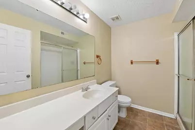 2097 Clareglen Drive #102, Crescent Springs, KY 41017 - Photo 12