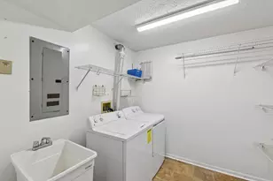 2097 Clareglen Dr, Crescent Springs, KY 41017 - Photo 14