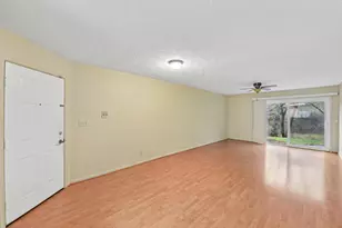 2097 Clareglen Dr, Crescent Springs, KY 41017 - Photo 2