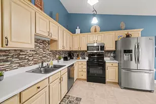 2383 Creedmore Ct, Burlington, KY 41005 - Photo 8