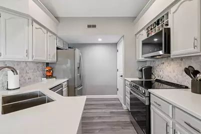 200 S Watchtower Drive #303, Wilder, KY 41076 - Photo 14