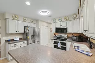 6647 Jade Ct, Burlington, KY 41005 - Photo 10