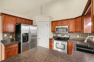 1662 Bingham Cir, Hebron, KY 41048 - Photo 8