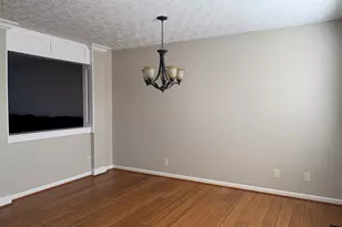 2666 Edenbridge Ct, Burlington, KY 41005 - Photo 2