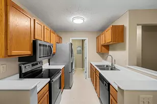 1065 Wellington Dr, Alexandria, KY 41001 - Photo 4