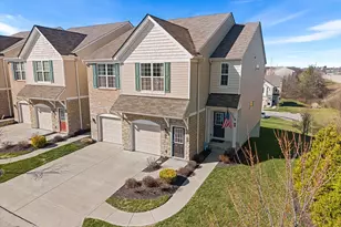 404 Aintree Dr, Walton, KY 41094 - Photo 2