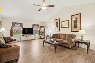 1233 Mesa Dr, Erlanger, KY 41018 - Photo 4