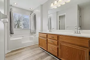 1233 Mesa Dr, Erlanger, KY 41018 - Photo 14