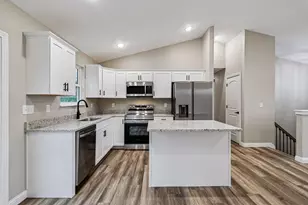 127 Belmont Ct, Williamstown, KY 41097 - Photo 4