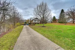 10252 Tiburon Dr, Florence, KY 41042 - Photo 4
