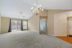 7455 Ridge Edge Ct, Florence, KY 41042 - Photo 2