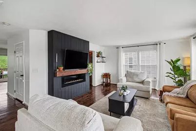 126 Brushwood Drive, Fort Thomas, KY 41075 - Photo 4