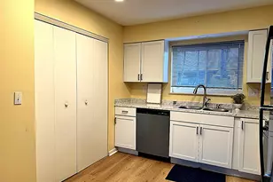 56 Eagle View Ln, Fort Thomas, KY 41075 - Photo 2